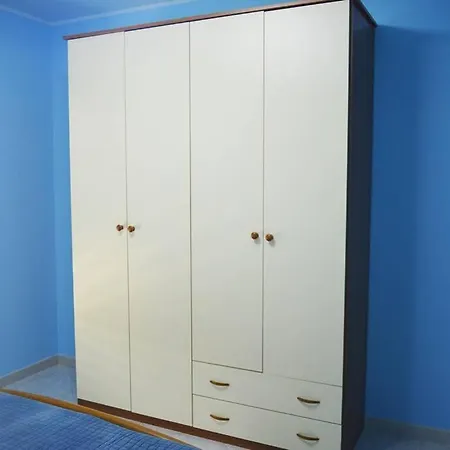 Casasolemare Fondachello Apartment